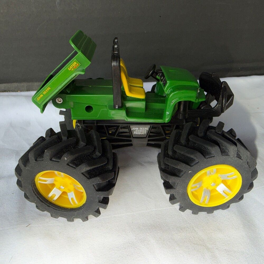 John Deere Ertl Monster Rubber Tire 4X4 Gator